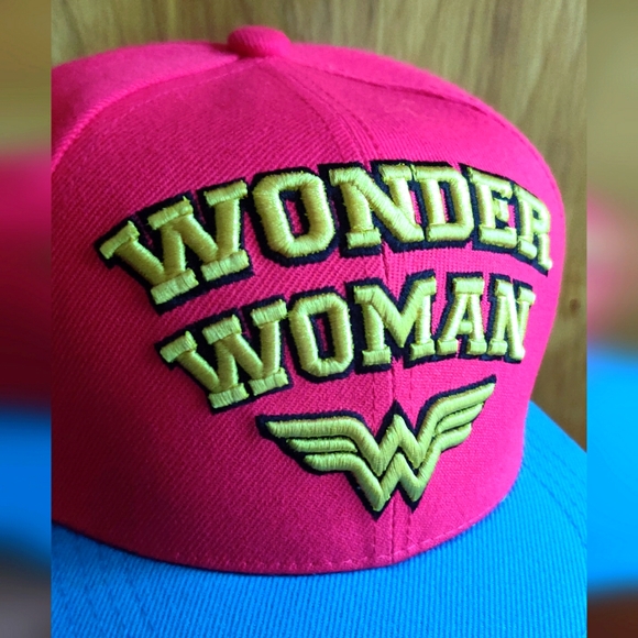 🎁 Wonder Woman Baseball Hat - Picture 2 of 5